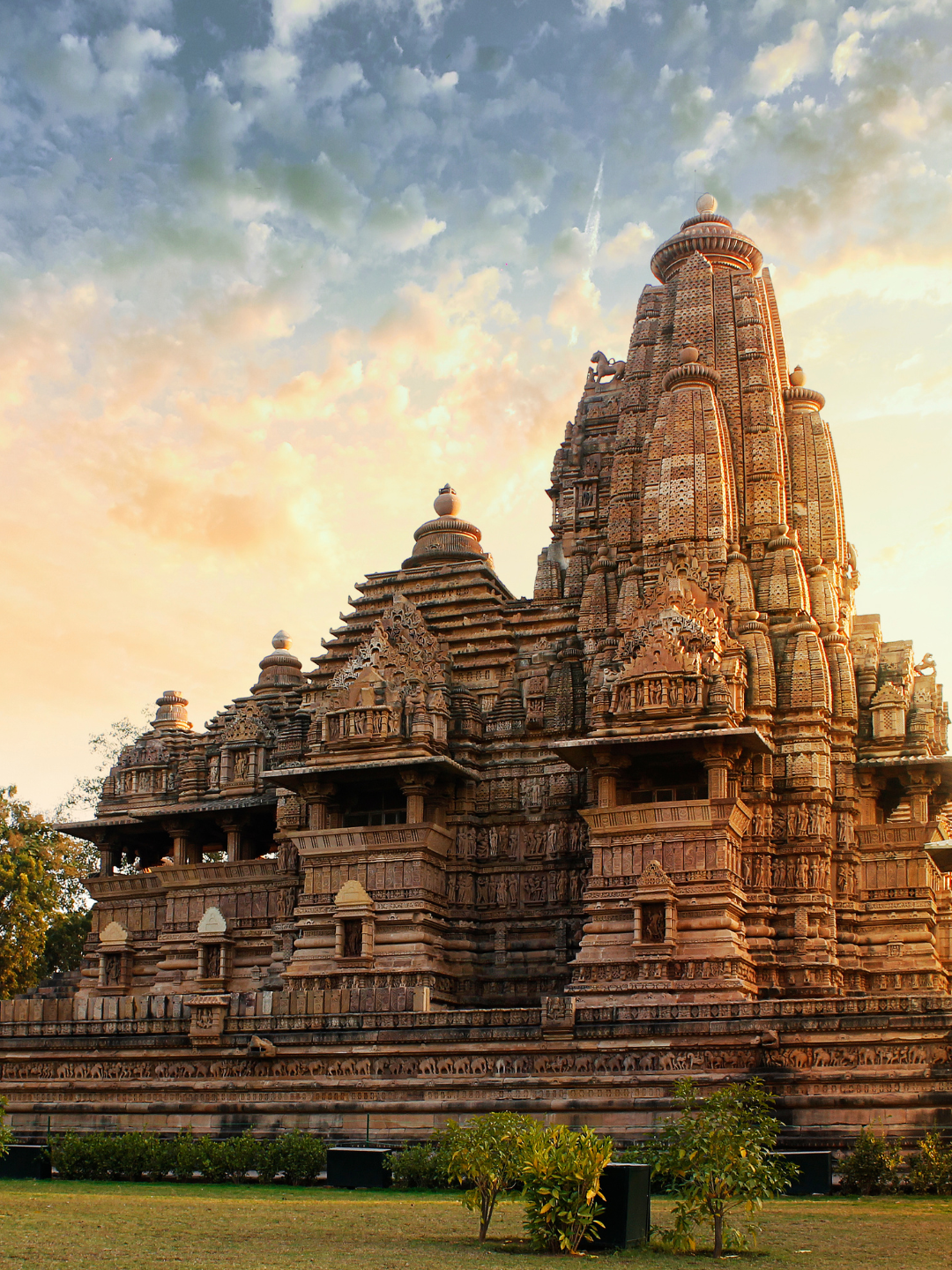 Read more about the article The Ultimate Road Trip Through the Heart of India: A Madhya Pradesh Adventure